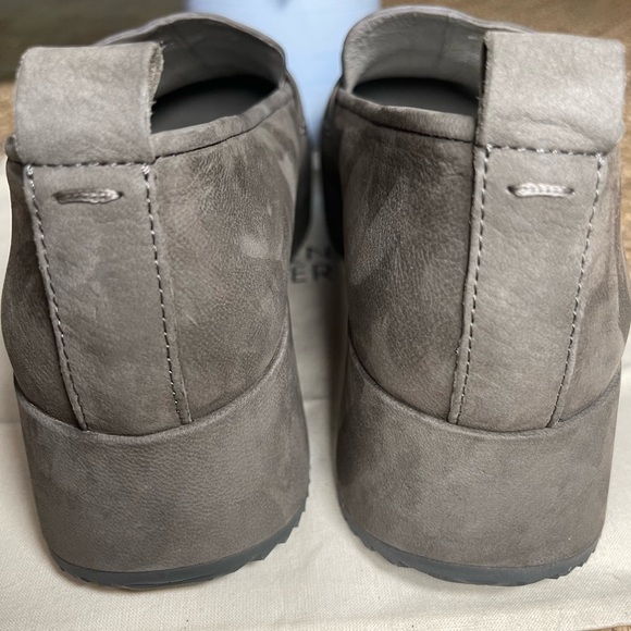 EILEEN FISHER PLATFORM LOAFERS Tumbled Nubuck Leather in Slate SIZE 9 - Picture 5 of 5